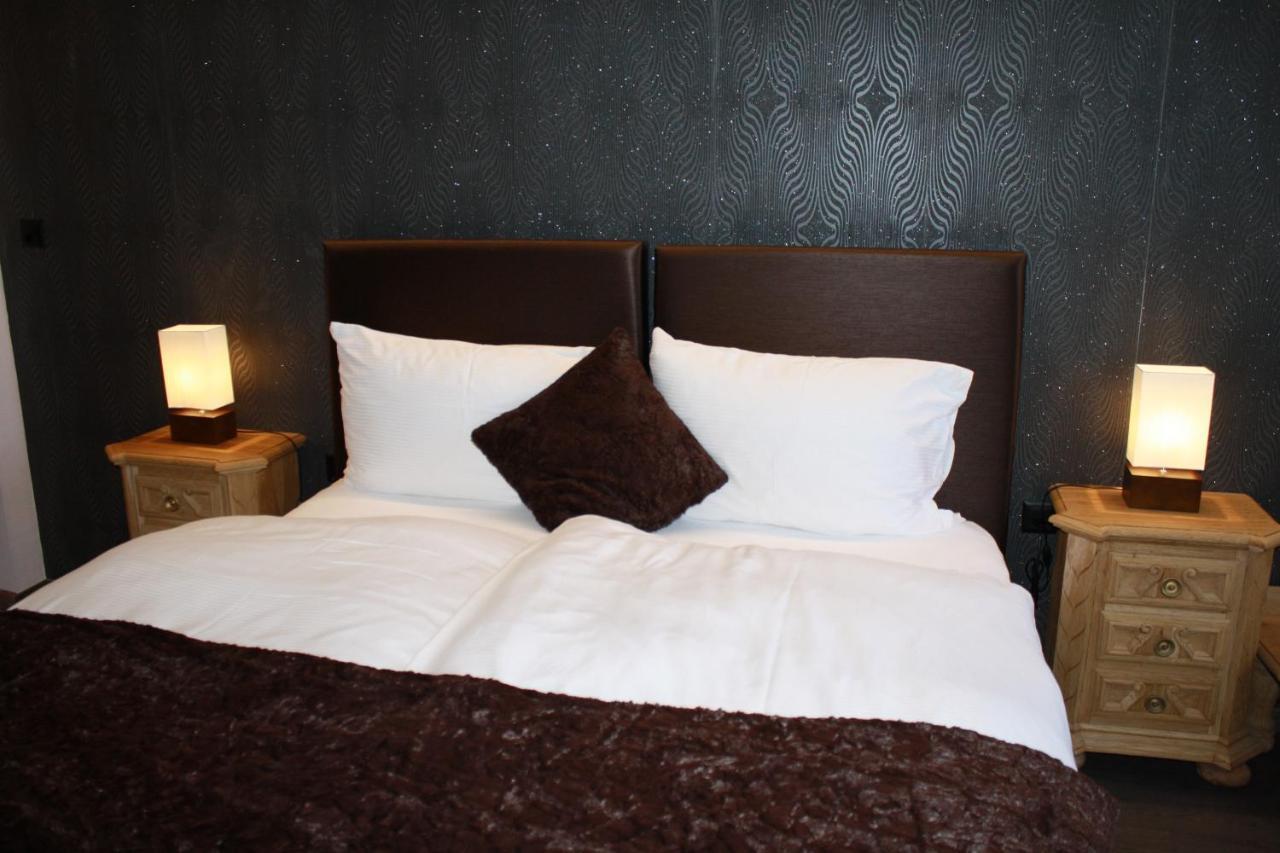 Hotel De La Gare 몽테이 외부 사진