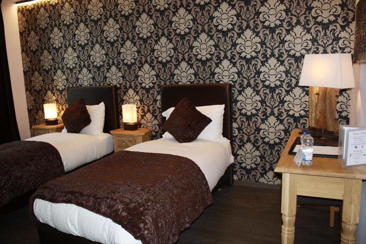 Hotel De La Gare 몽테이 외부 사진