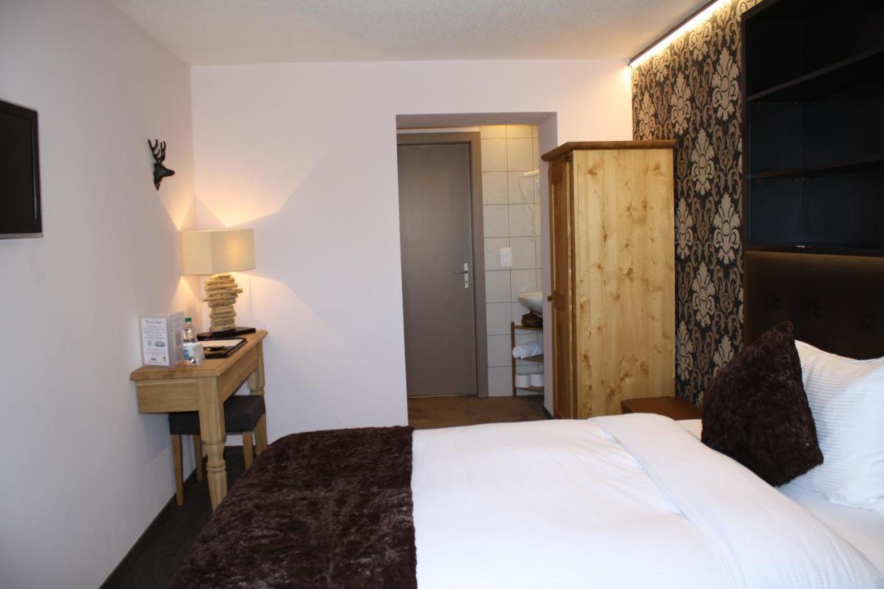 Hotel De La Gare 몽테이 외부 사진